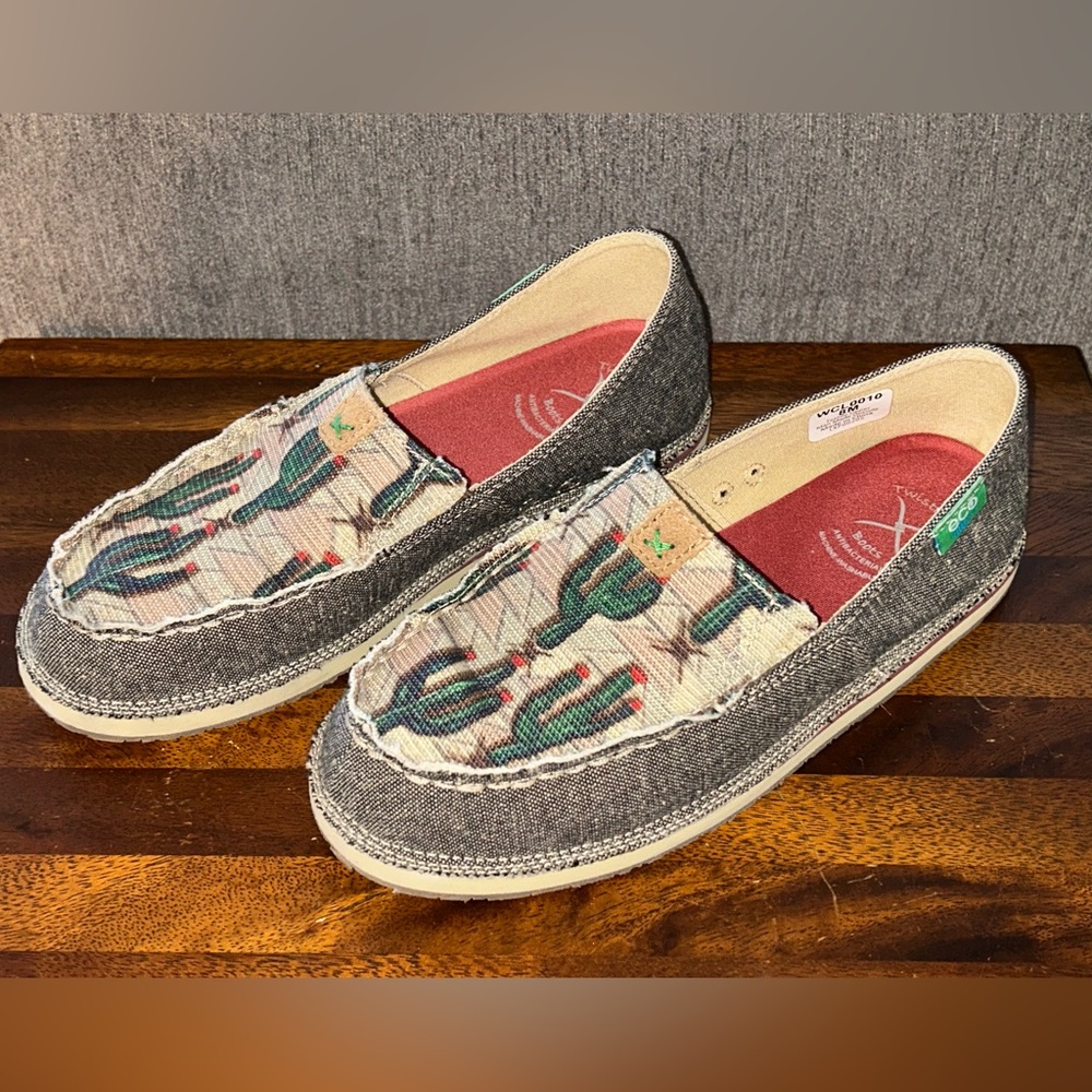 Twisted X,  cactus print slip-on driving loafers - Picture 2 of 5